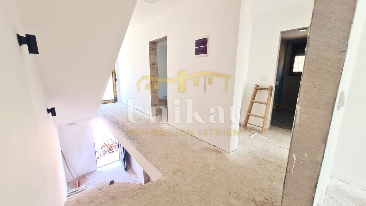 Dvojna hiša v bližini morja, 5 spalnic